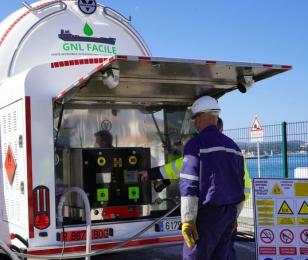 Avitaillement en GNL au port 