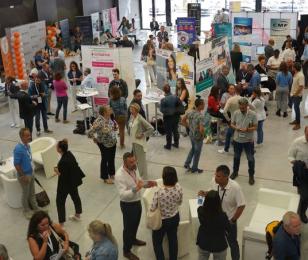 salon Cap entrepreneuriat à Toulon - vue des stands