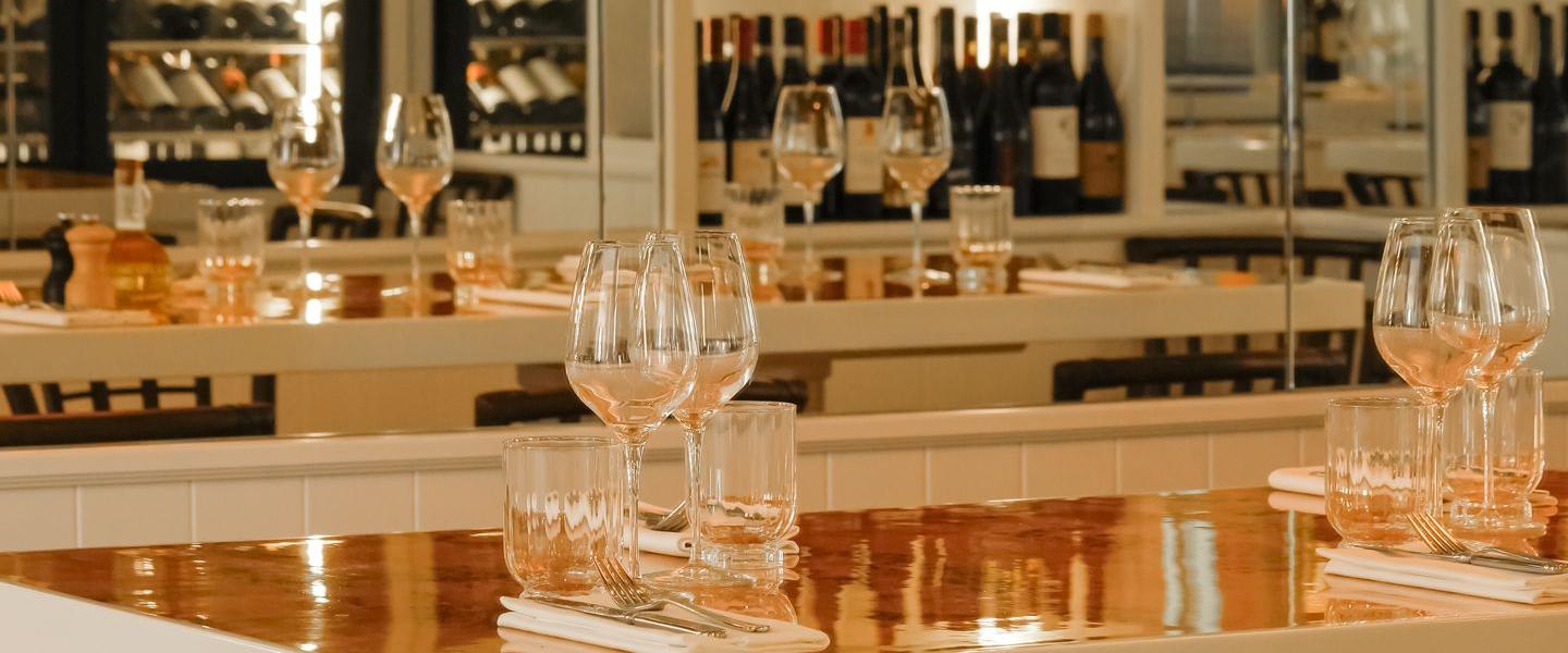 visuel cave à vin hotel Lilou à Hyères